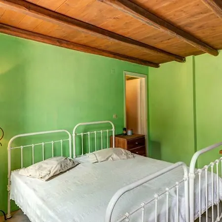 Heliotrope Studio * Parakopí